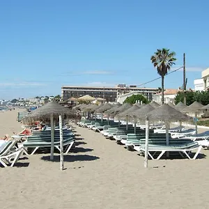 https://urbanizacion-en-primera-linea-de-playa-lubina-del-sol.1costadelsol.com